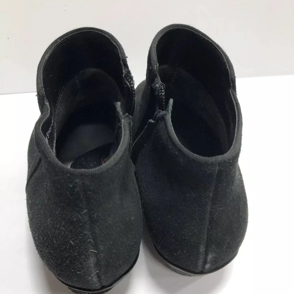 Softwalk Women’s Rocklin, Black Suede Ankle Booties, Size 8.5 Wide